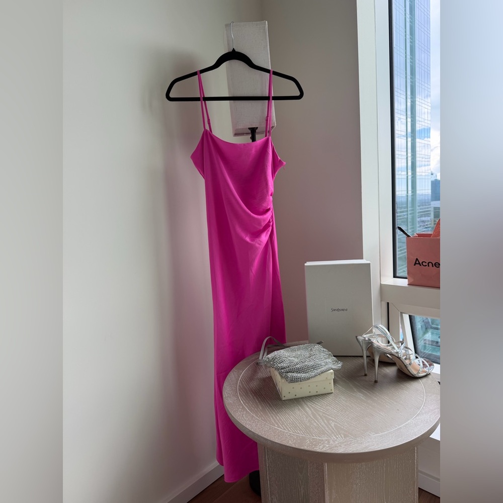 House of Harlow 1960 Vibrant Pink Strapless Dress